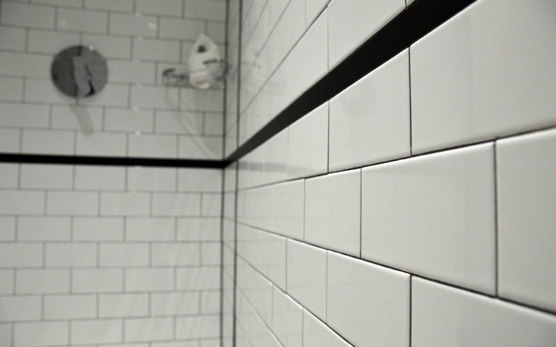 Hur man tar Bort Tvålskum från Duschväggar (Ta bort Tvålrester från Duschväggar)