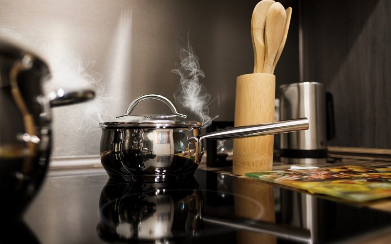10 Effektiva Sätt att Rengöra din Spis