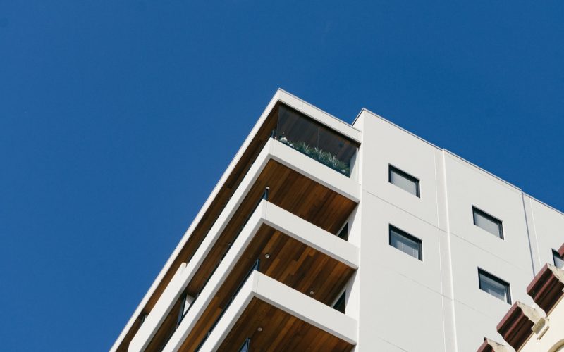 Bostadspriserna vände ned i december – Men 2024 bjuder på en uppåtgående trend